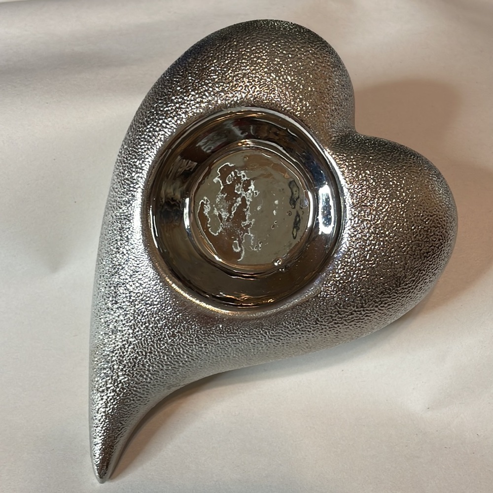 Silver heart candle holder - Picture 6 of 8